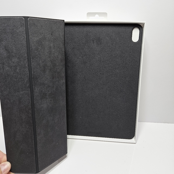 COPY - Apple smart folio for 10.9 inch iPad Air 4th generation deep Navy case - Picture 2 of 3